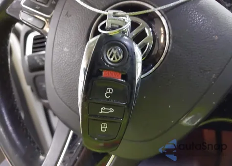 2016 Volkswagen Touareg Sport/Lux/Executive from USA, damaged, VIN WVGEF9BP9GD008521